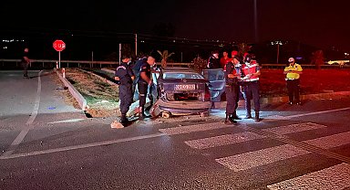 Aydın'da 2 otomobil çarpıştı: 2 ölü, 3 yaralı