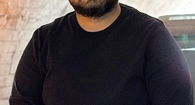 Bahçe duvarına çarpan otomobilin sürücüsü öldü