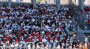 Bakan Bak: Hep beraber bu yazı hareketli geçireceğiz