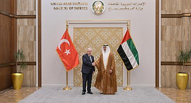 Bakan Güler, BAE Savunma İşlerinden Sorumlu Devlet Bakanı Al Mazrouei ile görüştü