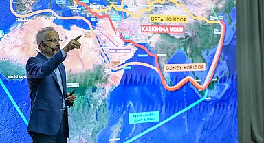 Bakan Uraloğlu: Türkiye, 21 ülkeye doğrudan bağlanan ticaret omurgası haline geliyor