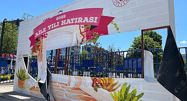 Bakanlık, 'Aile Yılı' panosuna zarar veren gençlerle görüştü