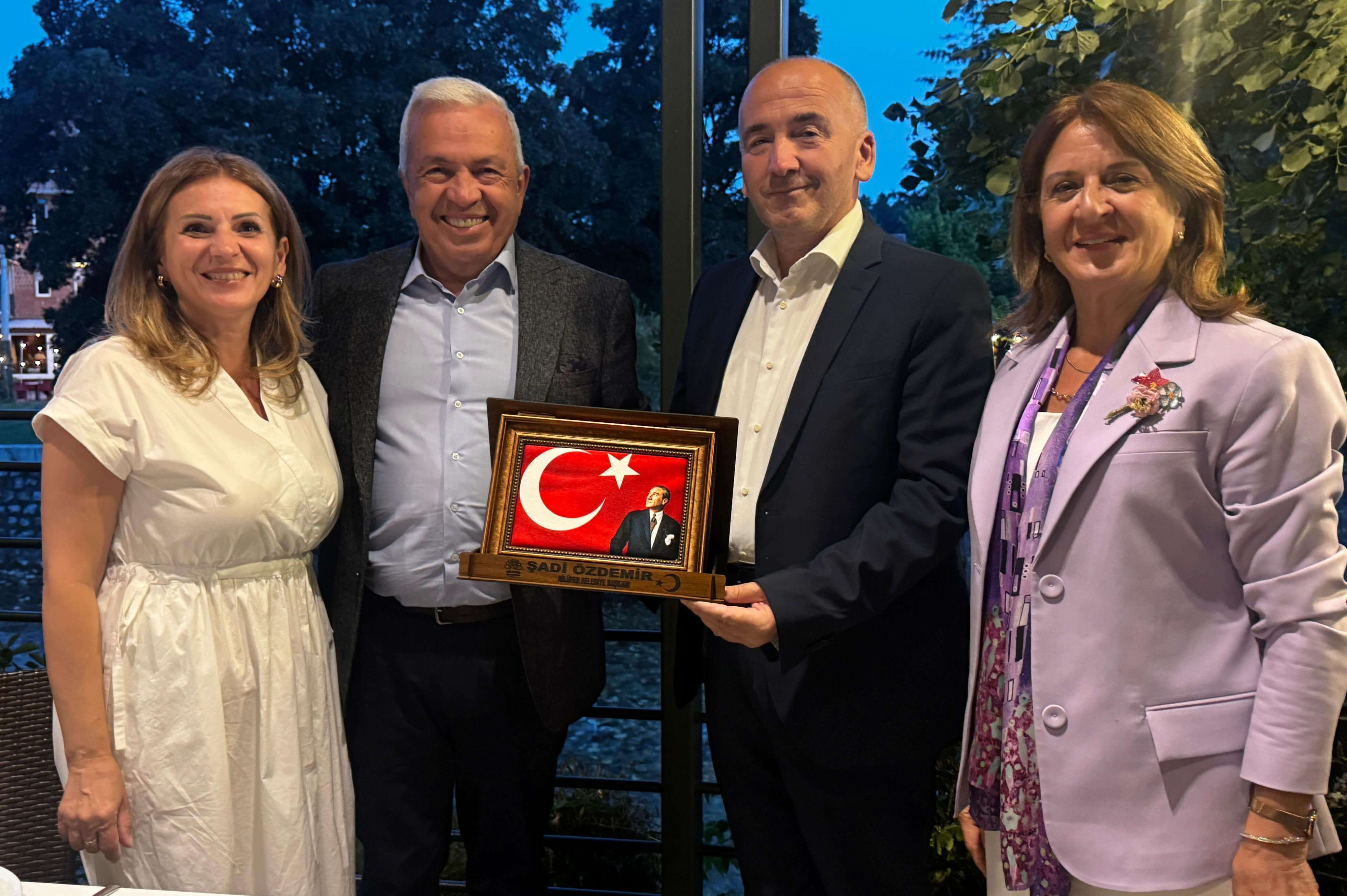 Başkan Şadi Özdemir Peja’nın Kurtuluş Günü törenlerine katıldı