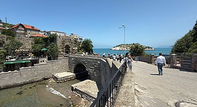 Bayram tatilinde 6 bin nüfuslu ilçeye 150 bin kişi geldi