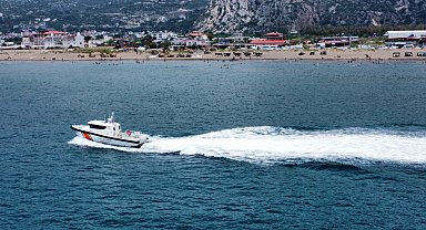 Bayramda havalar ısındı, Hataylılar sahilleri doldurdu