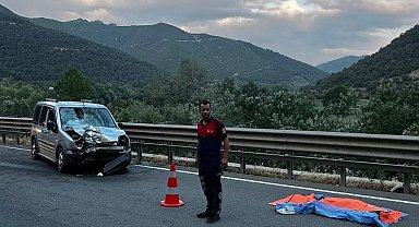 Bilecik- Sakarya sınırında otomobil ile motosiklet çarpıştı; 1 ölü, 5 yaralı