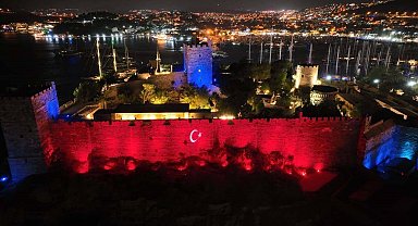 Bodrum Kalesi jandarma renkleriyle aydınlandı