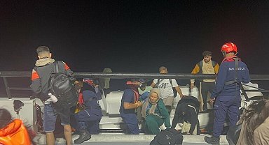 Bodrum'da 26 kaçak göçmen ile 2 göçmen kaçakçısı yakalandı