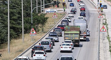 Burdur'dan 8 saatte 30 bin araç geçti