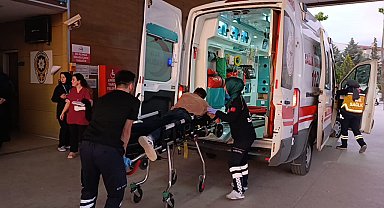 Bursa'da iki grup arasında bıçaklı- sopalı kavga:4 yaralı