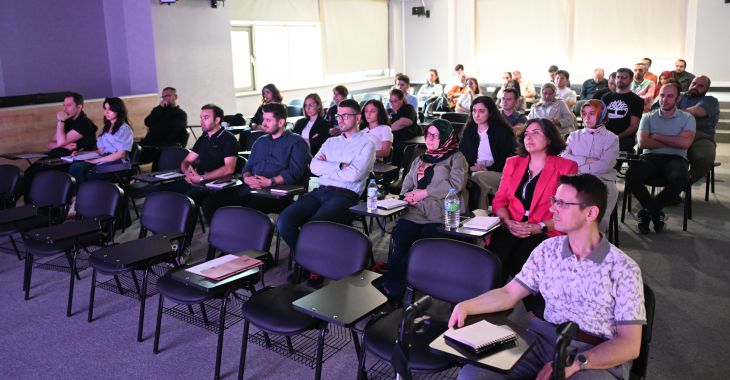 Büyükşehir personeline ‘Dijital dönüşüm ve akıllı şehirler eğitimi’