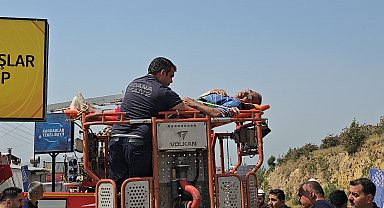 Çatıda boya yaparken elektrik akımına kapıldı