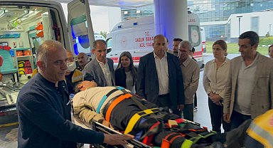 DEM Parti Van Milletvekili Dindar, trafik kazasında yaralandı