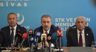 Destici: Emperyalist güçler için Türkiye en büyük engellerden birisi