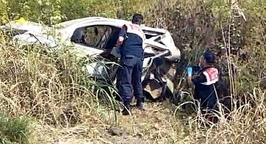 Edirne'de aynı yöne giden otomobiller çarpıştı; 1 ölü, 1 yaralı