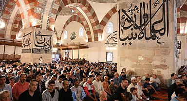 Edirne'de bayram namazında Eski Cami doldu