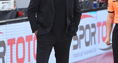 Eski Karşıyakalı Sarıca, resmen Erokspor'da