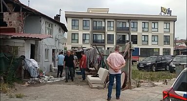 Eski kocasının 6 kurşunla vurduğu kadın öldü