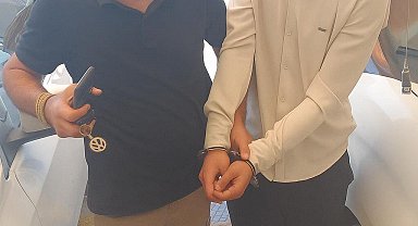 Eskişehir'de AK Parti standına zarar veren şüpheli gözaltına alındı