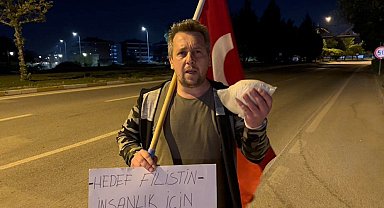 Eskişehir'den yola çıktı; bir paket un ve Türk bayrağı ile Gazze'ye yürüyor