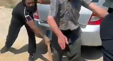 Gençleri dövüp serbest kalan şüpheli, mahalledeki başka bir kişiyi de darbetmiş