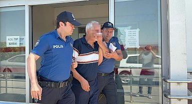 Halk otobüsünde etek altı fotoğraf çektiği iddia edilen emekli hakime gözaltı