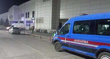 Hasandağı'nda düşüp yaralanan Kızılay Ankara Şube Başkanı ile mahsur kalan 3 kişi kurtarıldı