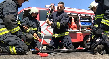 Hava ısındı, itfaiyenin 'yılan mesaisi' başladı