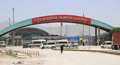 İran'a açılan sınır kapısında TIR kuyruğu