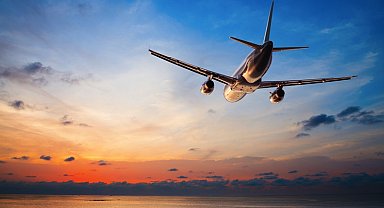 İsrail hava sahası yeniden uçuşlara açıldı