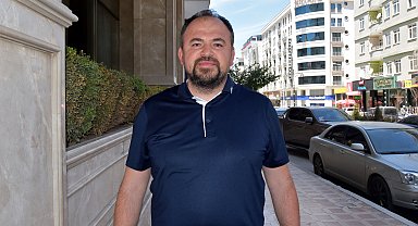 İsrail'in saldırısı sonrası saatler süren yolculuğun ardından yurdu döndü