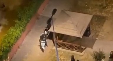 İstanbul - Ataşehir'de iki grubun tekme ve yumruklu kavgası kamerada