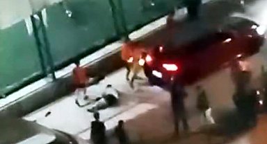 İstanbul - Avcılar'da halı sahada kavga: Önce bıçakladılar sonra ezmeye çalıştılar