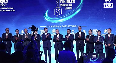 İstanbul - Bakan Kurum : Yıl sonuna kadar evine girmeyen depremzede bırakmayacağız