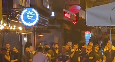 İstanbul- Beşiktaş'ta döner bıçağıyla kendisine zarar verdi; çevredekileri tehdit etti