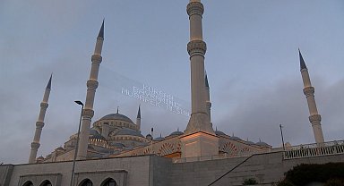 İstanbul - Çamlıca Camii'nde bayram namazı kılındı