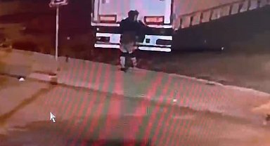 İstanbul- Esenyurt'ta TIR'dan hırsızlık yapan şüpheli dronla takip edilerek yakalandı