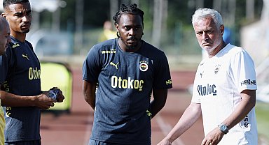 İstanbul - Fenerbahçeli futbolcu Osayi-Samuel, saatinin çalındığı iddiasıyla şikayetçi oldu