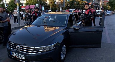 İstanbul - İstanbul Emniyet Müdürü Yıldız, Ümraniye'de uygulamaya katıldı