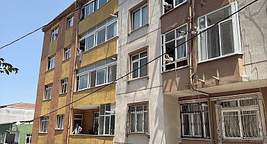 İstanbul - Kağıthane'de evini yakmaya çalıştı polise direndi; kelepçenelerek gözaltına alındı