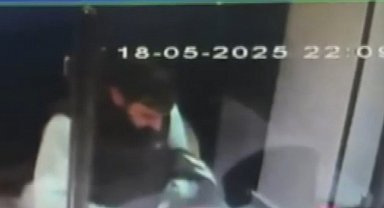 İstanbul- Kağıthane'de kuyumcuya sahte altın satan 2 şüpheli yakalandı