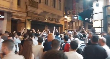 İstanbul - Leman dergisi önünde protesto yapıldı - 1