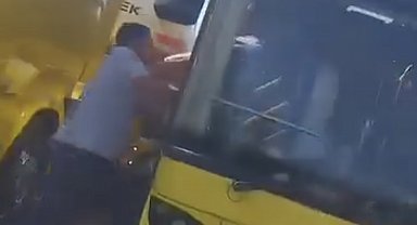 İstanbul - Maltepe D-100 Karayolu'nda TIR'dan inip otobüs şoförüne saldırdı