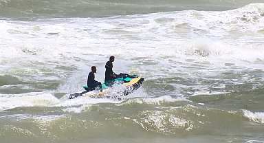 İstanbul - Sarıyer Kısırkaya Plajı'nda denize giren 2 kişi kayboldu