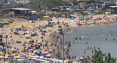 İstanbul - Şile'deki plajlarda bayram hareketliliği