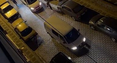 İstanbul - Ümraniye'de 'Dur' ihtarına uymayarak polisten kaçan 2 şüpheli yakalandı