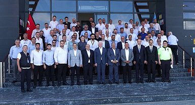 İstanbul- Vali Gül, İstanbul Havalimanı Taksiciler Kooperatifi'ni ziyaret etti