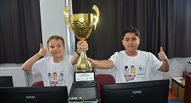 İzmirli öğrencilerin tasarladığı 'çevreci oyun' ödül getirdi