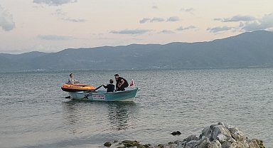 İznik Gölü'nde botta mahsur kalan turist kurtarıldı