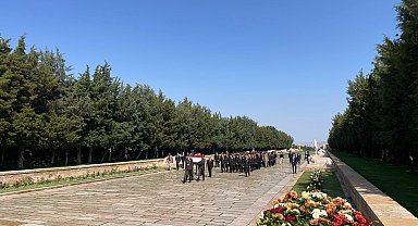 Jandarmadan Anıtkabir'e 186'ncı kuruluş yıl dönümü ziyareti